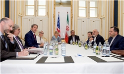 رویترز: زمانبندی رفع تحریم‌ها و ماهیت مکانیسم‌های نظارت بر برنامه هسته‌ای ایران از اختلافات اصلی/ دیدار ظریف و کری برای سومین بار
