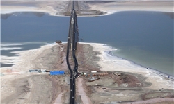 ورود آب خزر به دریاچه ارومیه صلاح نیست/ انتقال آب ارس گران تمام می‌‌شود