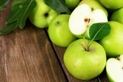 دلایل بی نظیر خوردن روزانه سیب