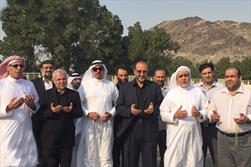 حضور رئیس سازمان حج و مسئولان ایرانی بر مزار جان باختگان فاجعه منا در مکه
