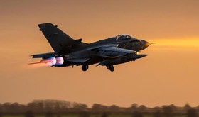 انگلیس اولین حمله هوایی خود را سوریه انجام داد