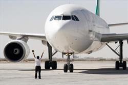تاخیر چند ساعته هواپیمای کاسپین در پرواز نجف – تهران/ مسافران پیاده نمی‌شوند