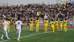 حاشیه های بازی فوتبال فجر شهید سپاسی شیراز و خونه به خونه بابل