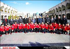 حضور تیم فوتبال امید ایران در مشهدالرضا (ع) / گزارش تصویری