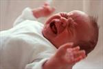 چگونه نوزاد در حال گریه‌کردن را آرام کنیم؟