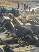 دو فوتی در واژگونی یک دستگا تریلر در محور تفت - شیراز
