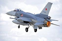 حمله جنگنده‌های ترکیه به مواضع پ.ک.ک