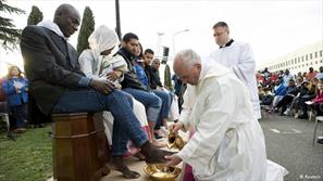 اشاره پاپ فرانسیس به فاجعه انسانی بعد از جنگ جهانی
