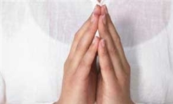 ۸۰ درصد آمریکایی‌ها اهل دعا و نیایش هستند