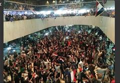 وضعیت فوق‌العاده در بغداد/ ورود به پارلمان و دفتر نخست‌وزیری عراق+تصاویر