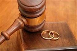 مخالفت مجری مرد معروف با درخواست طلاق همسرش