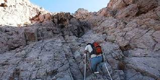 کوهنوردان جانباز خراسان رضوی قله " گر " داورزن را فتح کردند