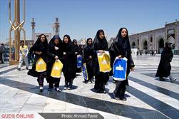 تشرف دانش آموزان حاشیه شهر مشهد مقدس به حرم امام رضا(ع)/گزارش تصویری