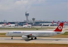 سفر گردشگران به ترکیه ۳۰ درصد کاهش یافت