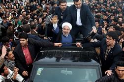 همه میزبانان روحانی در یک قاب + عکس
