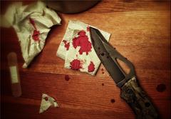 قتل مادر و خواهر با ضربات چاقو