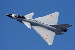 رهگیری هواپیمای شناسایی «آر.سی ۱۳۵» آمریکا از سوی جنگنده چین + عکس