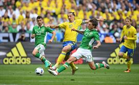 تساوی دیدار تیم های سوئد و ایرلند جنوبی