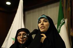 واکنش دختر صفدر حسینی به حقوق نجومی پدر و اعضای خانواده اش!