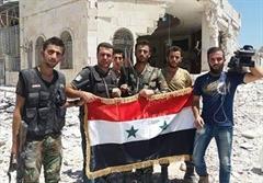 اهتزاز پرچم سوریه در بنی زیدِ حلب + تصاویر