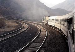 سرعت قطارها در راه‌آهن شمال شرق کشور افزایش می‌یابد