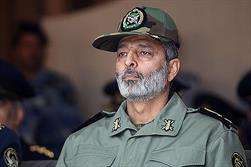 فرمانده ارتش: تدابیر رهبر معظم انقلاب قطب‌نمایی برای پیشرفت است