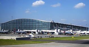 تشدید تدابیر امنیتی در فرودگاه هیترو لندن به دنبال دستگیری کارکنان این فرودگاه