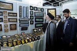 بازدید حجت الاسلام والمسلمین رئیسی از نمایشگاه مهر درخشان