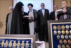 اهدای مدال‌های دانشجویان بسیجیِ المپیادی به مقام معظم رهبری - گزارش تصویری ۲