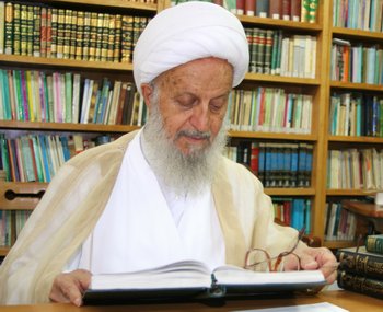 نظر ایت الله مکارم درباره خانه تکانی 