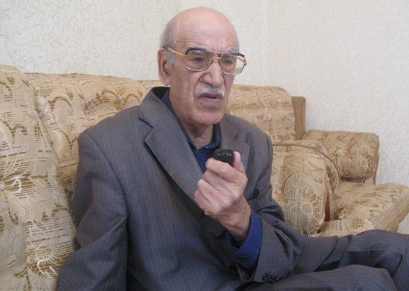 نیک‌سرشت از ۴۰ سال اسارت در تبعیدگاه سیبری می‌گوید+عکس
