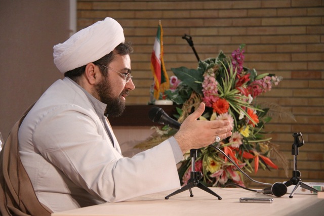 اعزام دو طلبه اصفهانی برای تبلیغ دین اسلام به کشور چین