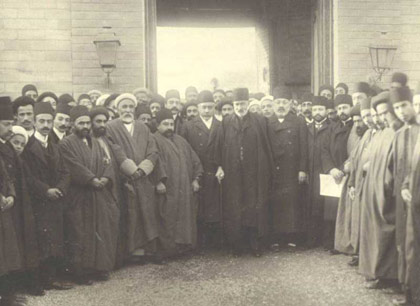 سیری در هزار توی صدور فرمان مشروطه