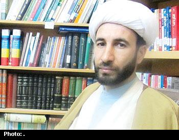 «عرفان حلقه» کشکولی از عرفانهای کاذب است