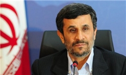 احمدی‌نژاد:  به دانشگاه ایرانیان می‌روم/ منتظر امام زمان باشید تا زودتر بیاید