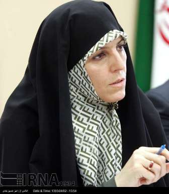  اظهارات مولاوردی در مورد ممنوعیت اشتغال زنان در کافی شاپ ها