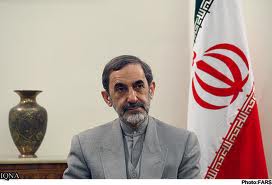 سیگار کشیدن من در جریان قطعنامه تاریخی شد/یقه من «ولایتی» است نه آخوندی