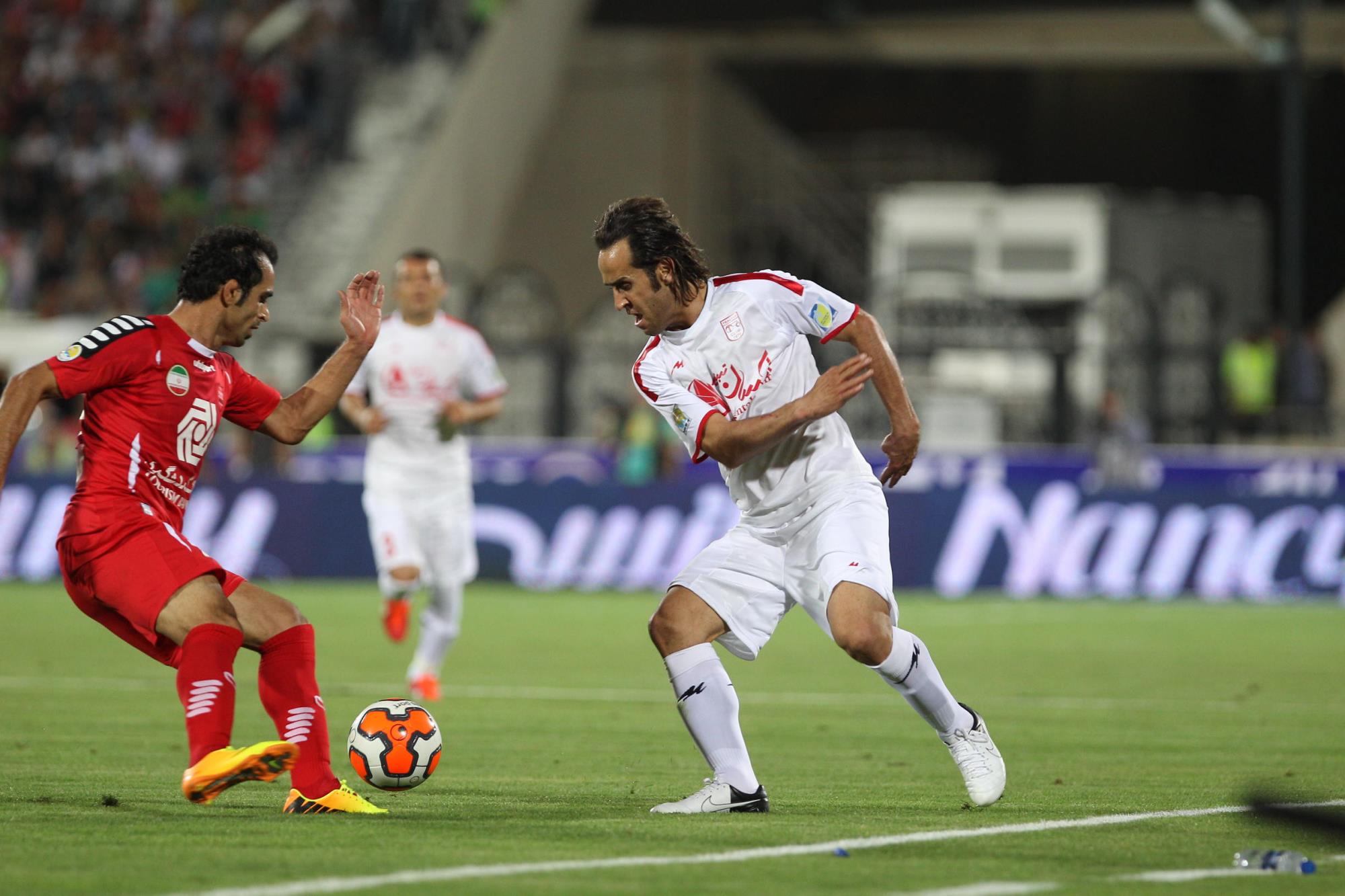 مصاحبه علی کریمی علیه نکونام ،رویانیان و دایی