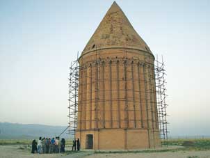 رادکان؛ روستای هزاران ساله پابرجا در دامنه هزار مسجد