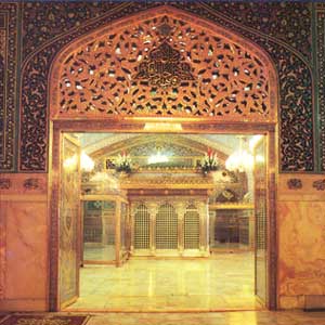 زیارت نوعی ابراز محبت است/تقرب به امام رضا(ع)، تقرب جستن به خداست