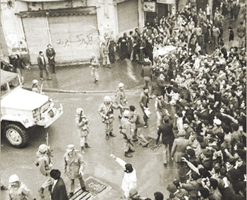 قیام 19 دی 56 ؛  پرتوی از نهضت 15 خرداد 42 ؛ فریادی که آسمان ایران را شکافت