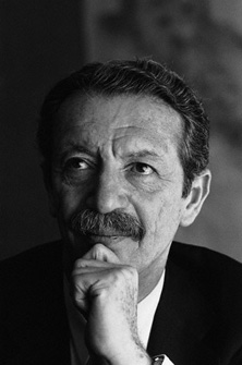 شاپور بختیار پس از فرار از ایران به چه سرنوشتی دچار شد؟