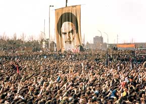 نگاهی به خروش انقلابیون مشهد در آذر و دی ماه 57