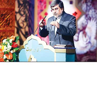 شاعر جوان، قابلیت جهانی شدن دارد