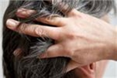 کندن موی سفید باعث افزایش آن نمی‌شود