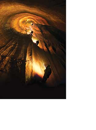 پراو؛ پلکانی به تاریکی