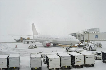 لغو 4 پرواز فرودگاه هاشمی نژاد بخاطر بارش برف