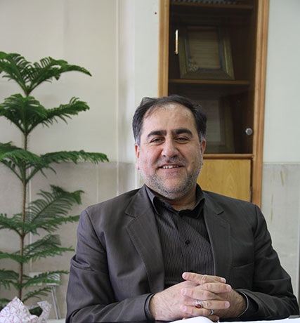 مسؤولان مشکل مدیریت دو گانه فولادشهر را برطرف کنند