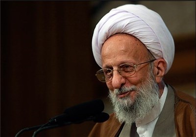 بین حق و باطل بودن، اعتدال نیست؛ التقاط است