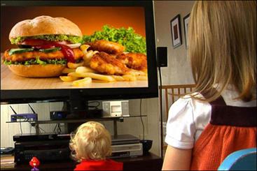 پیام‌های بازرگانی تلویزیون زیاده‌خواهی می‌آورد/ تبلیغاتی در تضاد با اقتصاد مقاومتی